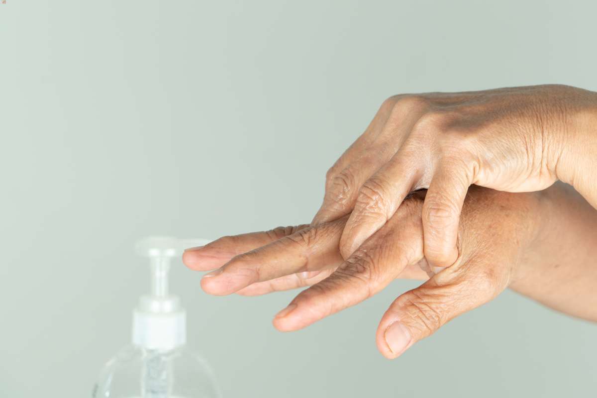 Kilka sposobów na suche dłonie
